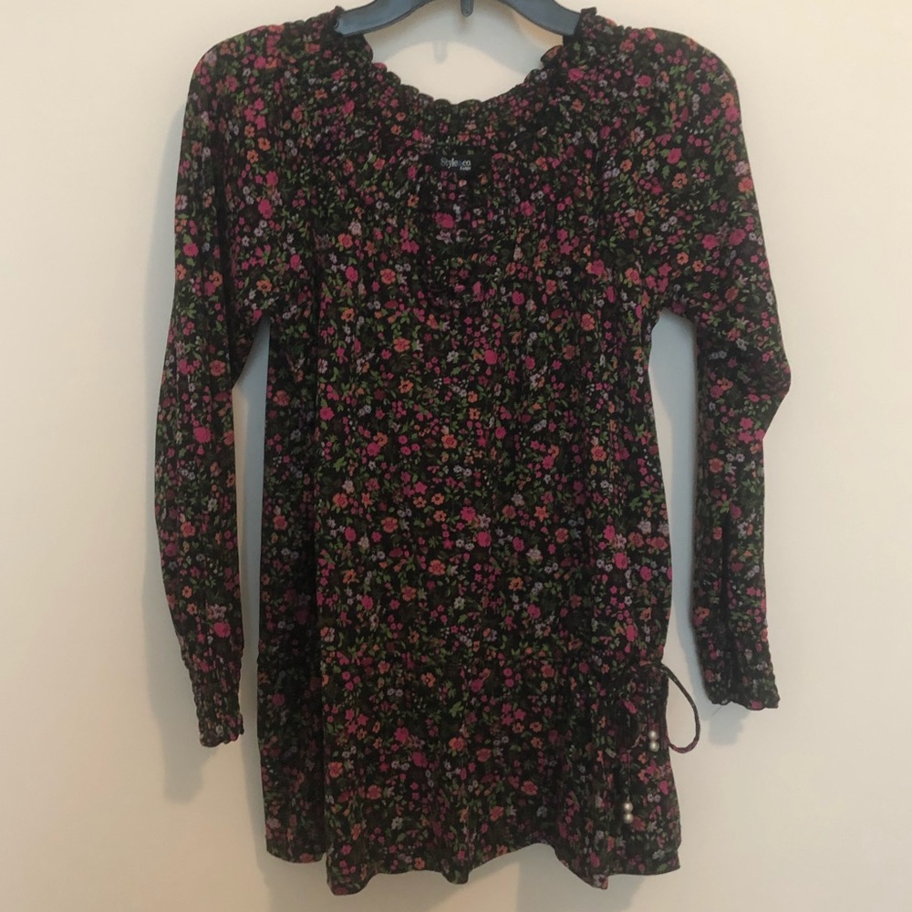 Style&co multi colored long sleeve blouse